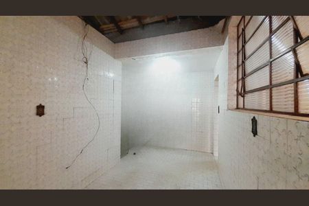 Casa à venda com 3 quartos, 220m² em Vila Inglesa, São Paulo
