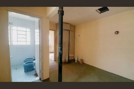 Casa à venda com 3 quartos, 220m² em Vila Inglesa, São Paulo