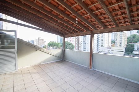 Casa para alugar com 320m², 3 quartos e 2 vagas Casa para alugar com 320m², 3 quartos e 2 vagasTERRAÇO E ÁREA DE SERVIÇO