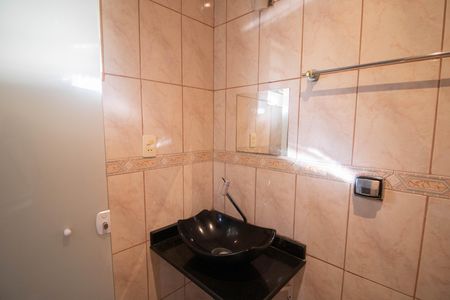Casa para alugar com 320m², 3 quartos e 2 vagas Casa para alugar com 320m², 3 quartos e 2 vagasBANHEIRO 1