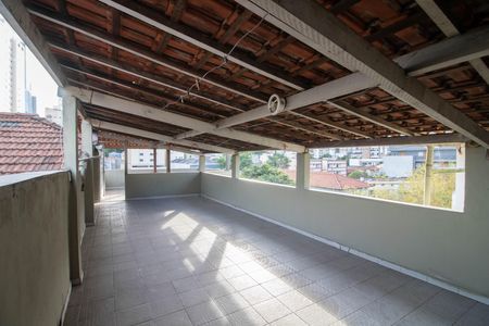 Casa para alugar com 320m², 3 quartos e 2 vagas Casa para alugar com 320m², 3 quartos e 2 vagasTERRAÇO E ÁREA DE SERVIÇO