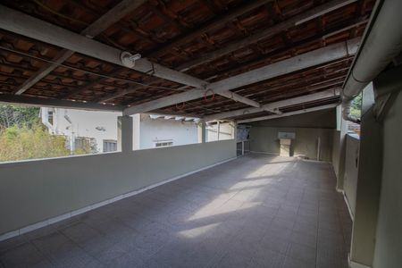Casa para alugar com 320m², 3 quartos e 2 vagas Casa para alugar com 320m², 3 quartos e 2 vagasTERRAÇO E ÁREA DE SERVIÇO