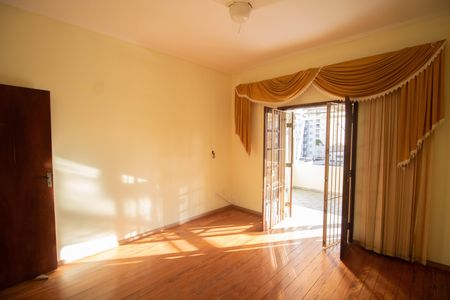 Casa para alugar com 320m², 3 quartos e 2 vagas Casa para alugar com 320m², 3 quartos e 2 vagasSUÍTE