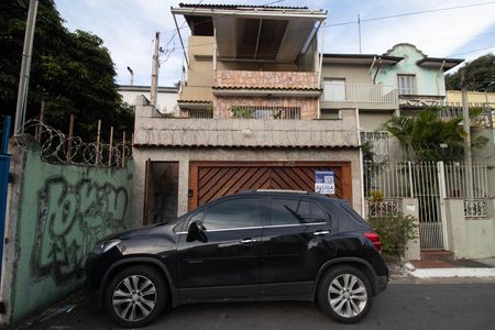 Casa para alugar com 320m², 3 quartos e 2 vagas Casa para alugar com 320m², 3 quartos e 2 vagasFACHADA