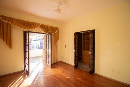 SUÍTE de casa para alugar com 3 quartos, 320m² em Santana, São Paulo