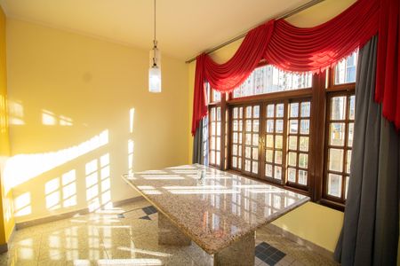 Casa para alugar com 320m², 3 quartos e 2 vagas Casa para alugar com 320m², 3 quartos e 2 vagasSALA