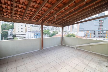 Casa para alugar com 320m², 3 quartos e 2 vagas Casa para alugar com 320m², 3 quartos e 2 vagasTERRAÇO E ÁREA DE SERVIÇO