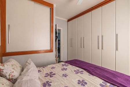 Casa de condomínio à venda com 120m², 4 quartos e 2 vagas Casa de condomínio à venda com 120m², 4 quartos e 2 vagasSuíte