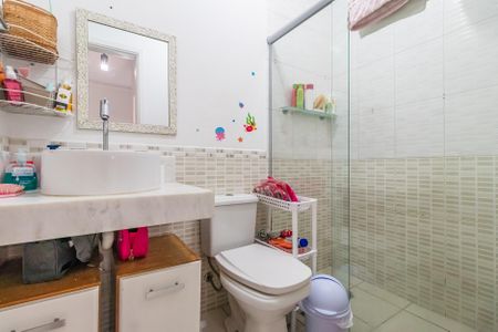 Casa de condomínio à venda com 120m², 4 quartos e 2 vagas Casa de condomínio à venda com 120m², 4 quartos e 2 vagasBanheiro Social