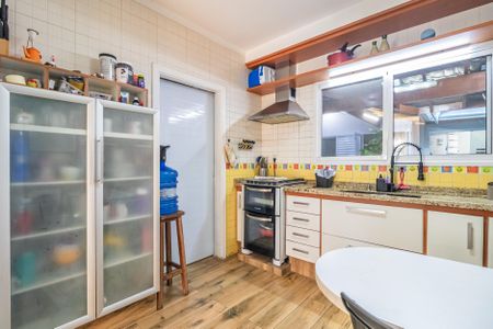 Casa de condomínio à venda com 120m², 4 quartos e 2 vagas Casa de condomínio à venda com 120m², 4 quartos e 2 vagasCozinha