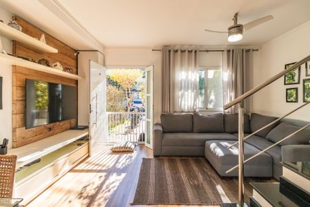 Sala de casa de condomínio à venda com 4 quartos, 120m² em Jardim Regina Alice, Barueri