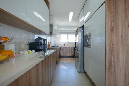 Apartamento à venda com 3 quartos, 181m² em Campo Grande, São Paulo