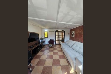 Casa à venda com 170m², 3 quartos e 2 vagas