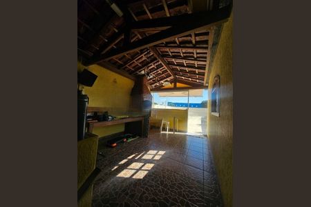 Casa à venda com 170m², 3 quartos e 2 vagas