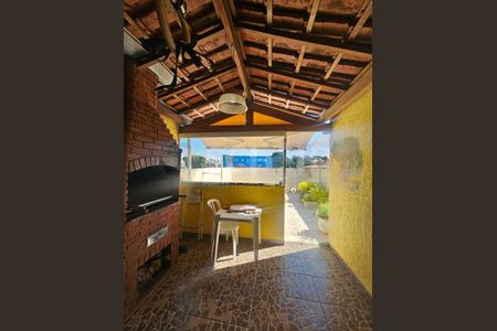Casa à venda com 170m², 3 quartos e 2 vagas