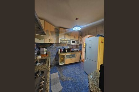 Casa à venda com 170m², 3 quartos e 2 vagas