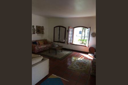Casa à venda com 3 quartos, 400m² em Parque Guarapiranga, São Paulo