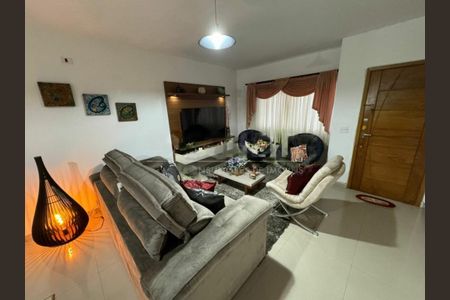 Casa à venda com 119m², 3 quartos e 3 vagas