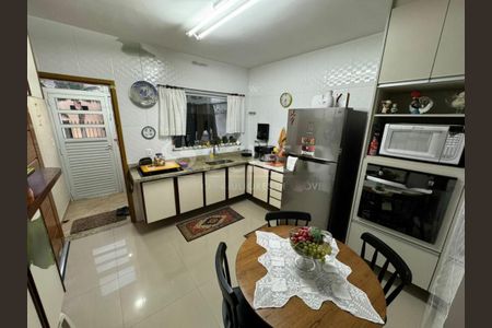 Casa à venda com 3 quartos, 119m² em Cidade Ademar, São Paulo