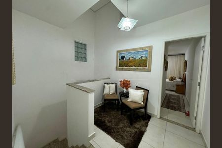 Casa à venda com 119m², 3 quartos e 3 vagas