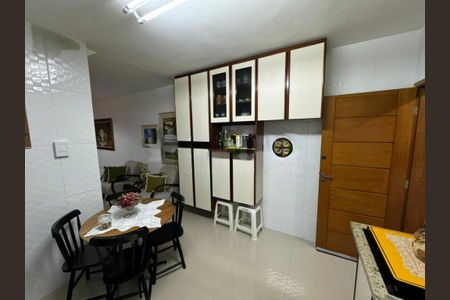 Casa à venda com 119m², 3 quartos e 3 vagas