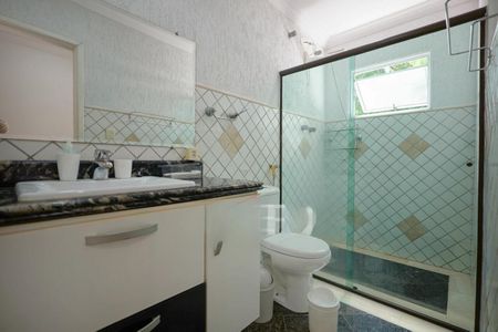 Casa à venda com 240m², 4 quartos e 3 vagas