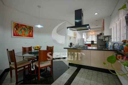 Casa à venda com 4 quartos, 240m² em Interlagos, São Paulo