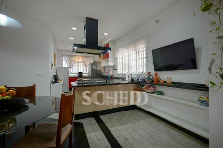 Casa à venda com 240m², 4 quartos e 3 vagas