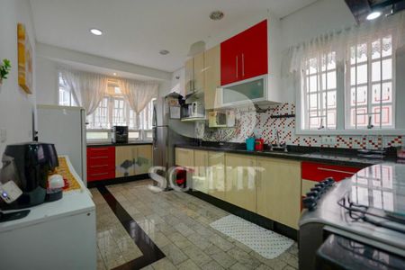 Casa à venda com 4 quartos, 240m² em Interlagos, São Paulo