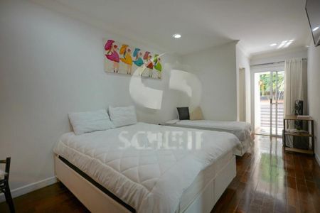 Casa à venda com 240m², 4 quartos e 3 vagas