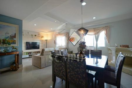 Casa à venda com 240m², 4 quartos e 3 vagas