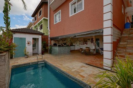 Casa à venda com 240m², 4 quartos e 3 vagas