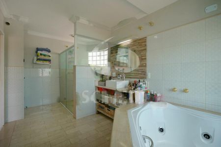 Casa à venda com 240m², 4 quartos e 3 vagas