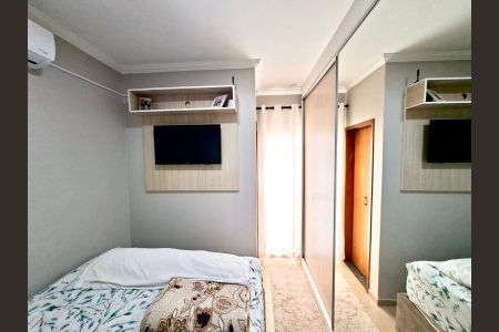 Casa à venda com 80m², 2 quartos e 3 vagasQuarto 