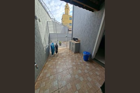 Casa à venda com 80m², 2 quartos e 3 vagasQuintal 