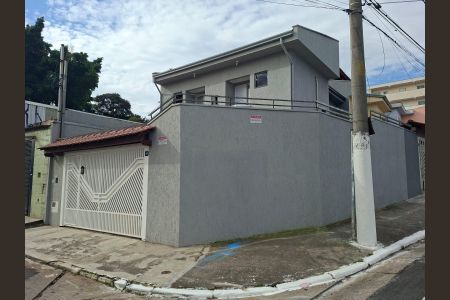 Casa à venda com 80m², 2 quartos e 3 vagasFachada 