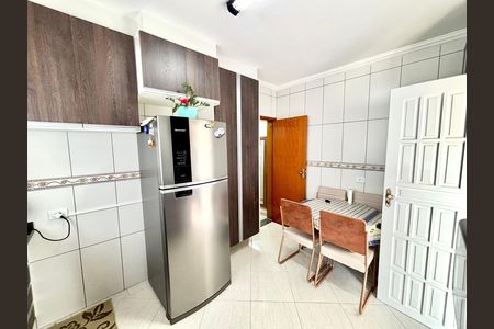 Casa à venda com 80m², 2 quartos e 3 vagasCozinha - Armários