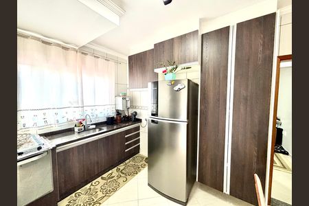 Casa à venda com 80m², 2 quartos e 3 vagasCozinha - Armários