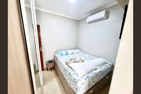 Casa à venda com 80m², 2 quartos e 3 vagasQuarto 