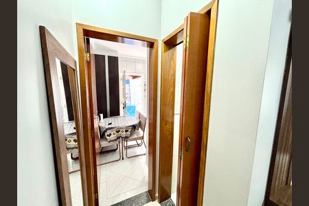 Casa à venda com 80m², 2 quartos e 3 vagasCorredor