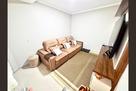 Casa à venda com 80m², 2 quartos e 3 vagasSala 