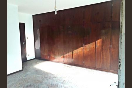 Casa à venda com 4 quartos, 289m² em Jardim Marajoara, São Paulo