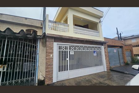 Casa à venda com 115m², 3 quartos e 2 vagasFachada 