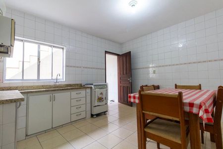 Casa à venda com 115m², 3 quartos e 2 vagasCozinha 2