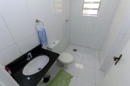 Casa à venda com 115m², 3 quartos e 2 vagasBanheiro 1