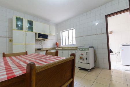 Casa à venda com 115m², 3 quartos e 2 vagasCozinha 2