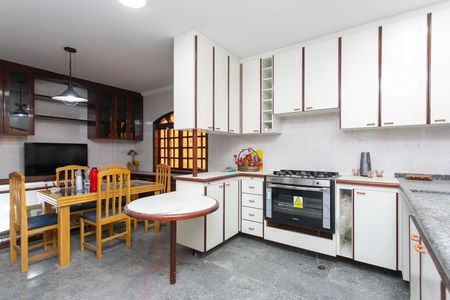 Casa para alugar com 248m², 3 quartos e 6 vagas Casa para alugar com 248m², 3 quartos e 6 vagasCozinha