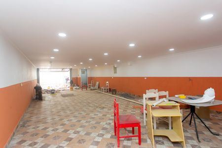 Casa para alugar com 248m², 3 quartos e 6 vagas Casa para alugar com 248m², 3 quartos e 6 vagasGaragem