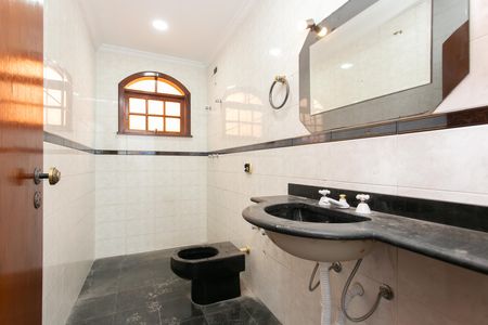 Casa para alugar com 248m², 3 quartos e 6 vagas Casa para alugar com 248m², 3 quartos e 6 vagasBanheiro 2