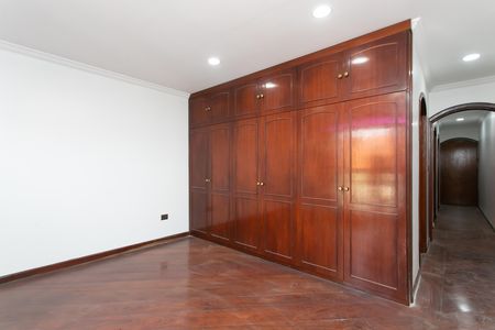 Casa para alugar com 248m², 3 quartos e 6 vagas Casa para alugar com 248m², 3 quartos e 6 vagasSuíte